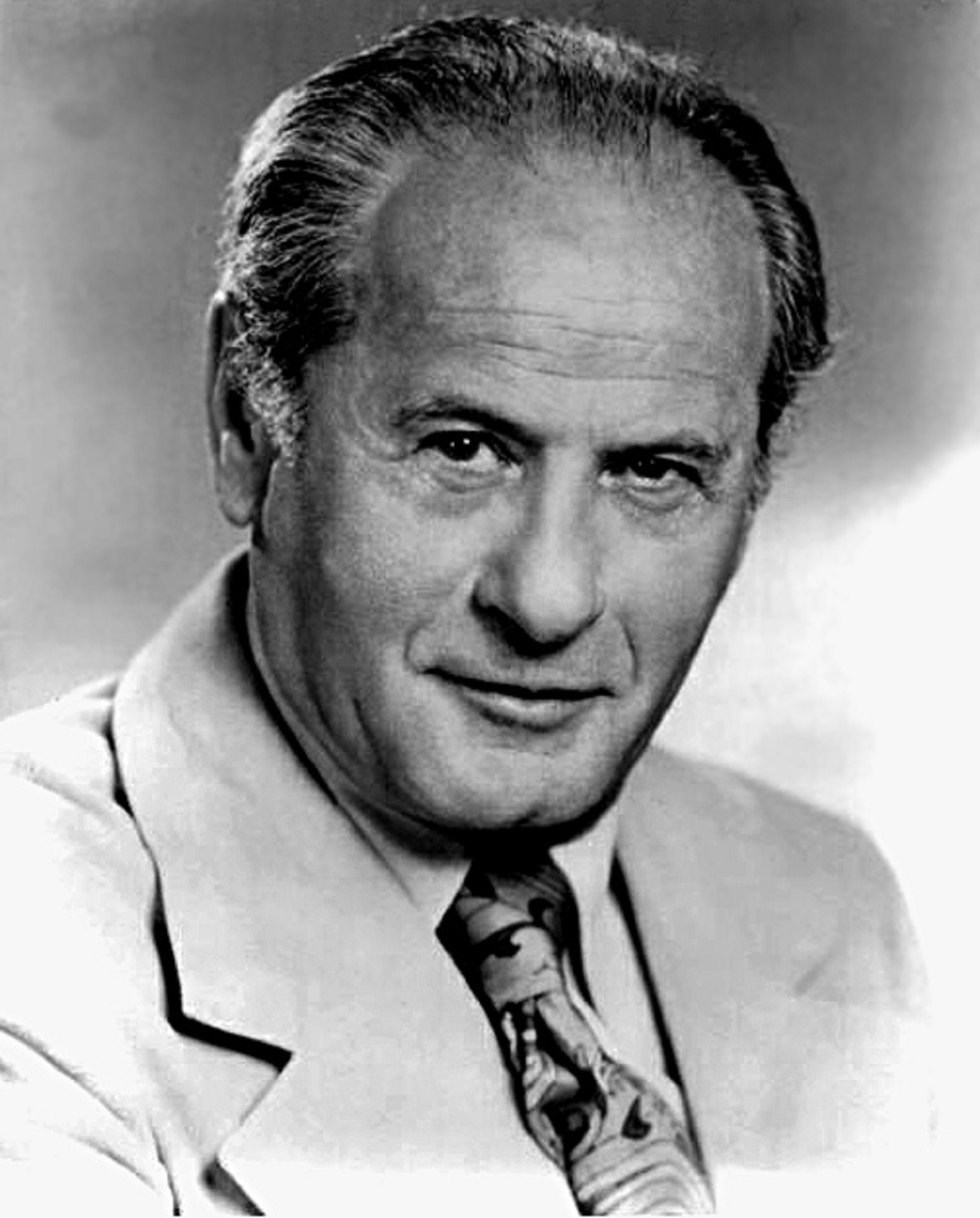 Headshot of Eli Wallach